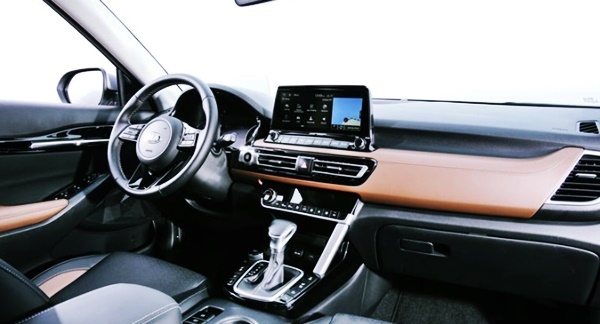 2021 KIA Seltos Interior